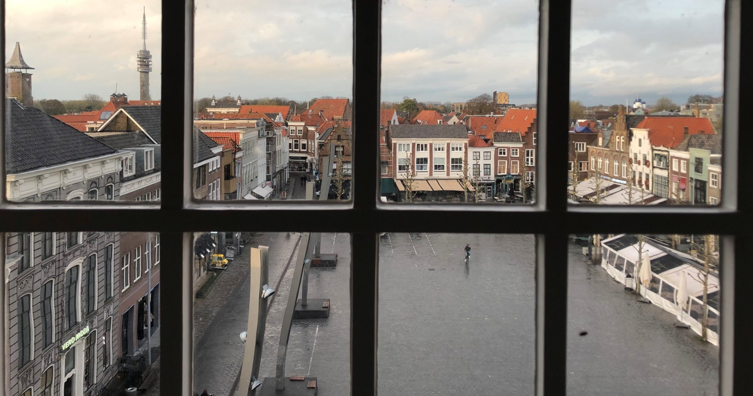 Uitzicht op de Grote Markt vanuit het stadhuis