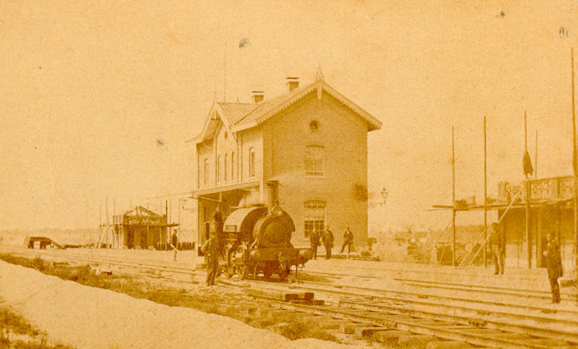 Het oude station van Goes vlak voor de opening van de nieuwe treinverbinding Goes - Bergen op Zoom in 1868